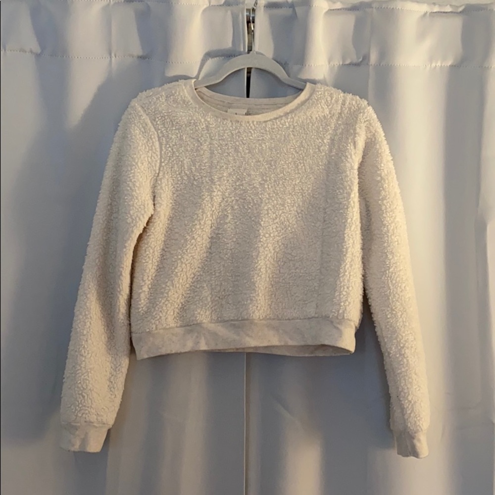 Fluffy Abercrombie & Fitch crewneck sweater